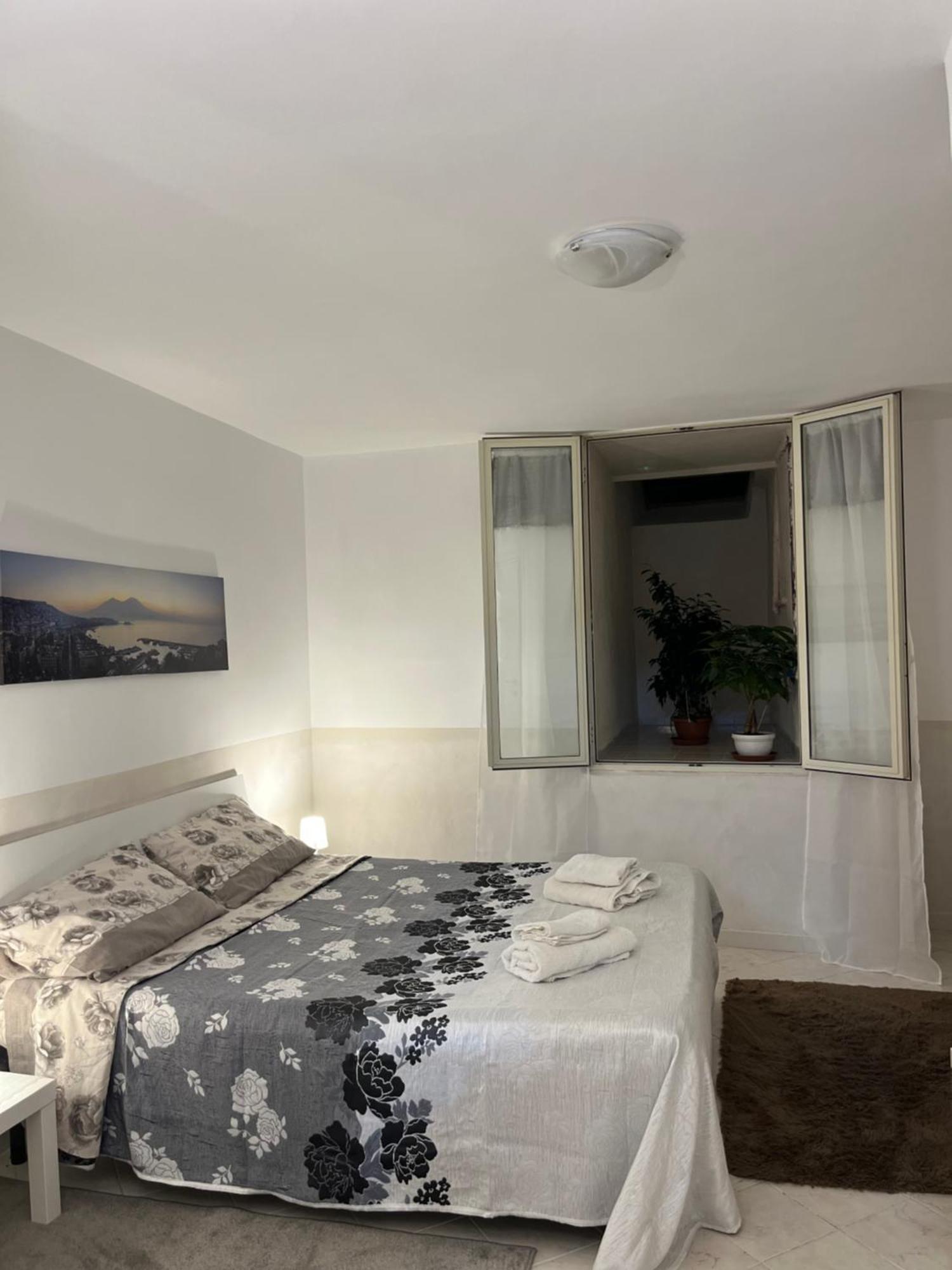 Willa Casa Elena - Casa Vacanze Napoli Centro Zewnętrze zdjęcie